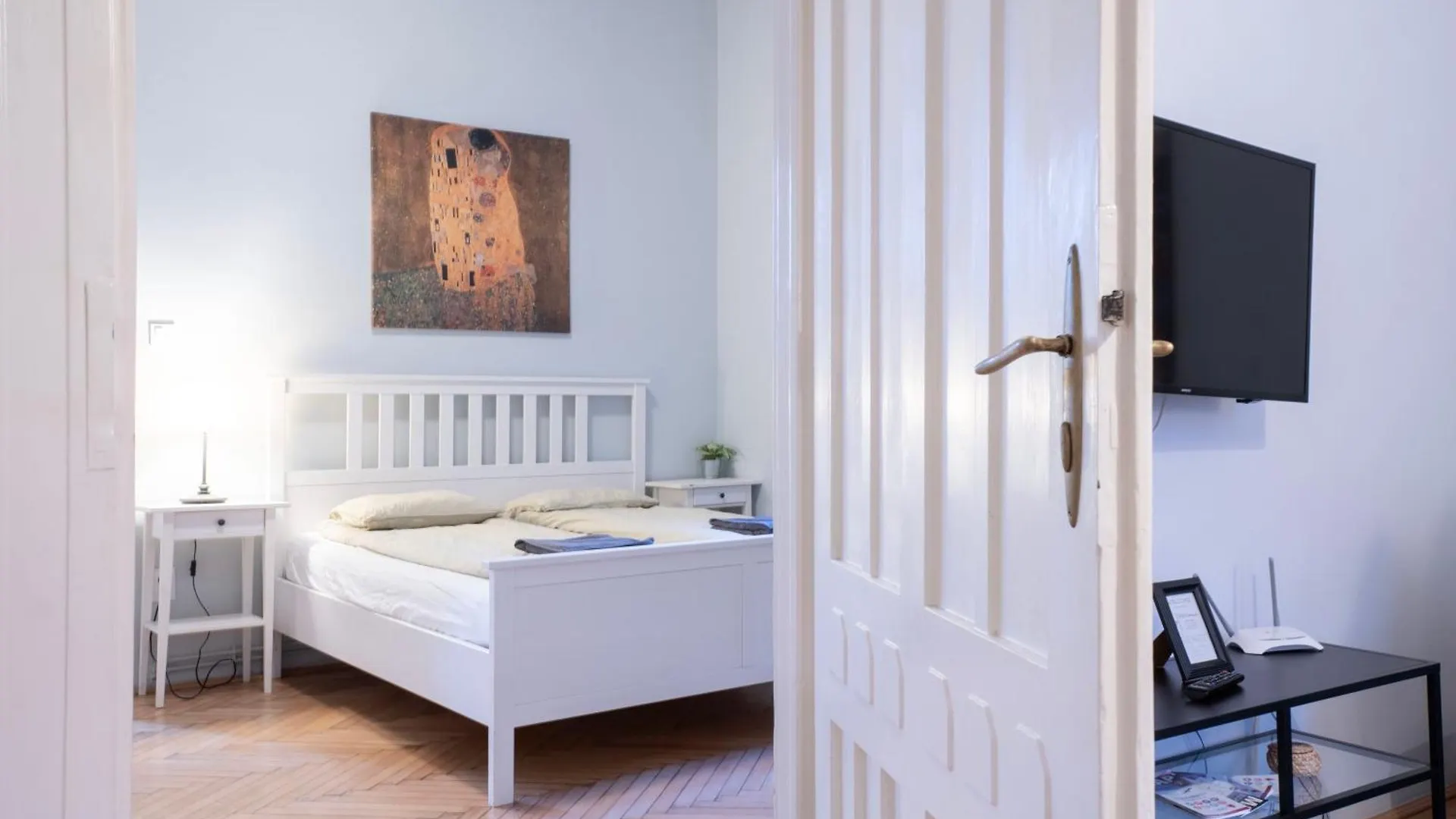 Super Comfort Apartment With 3 Rooms Next To Opera Budapest Hungary