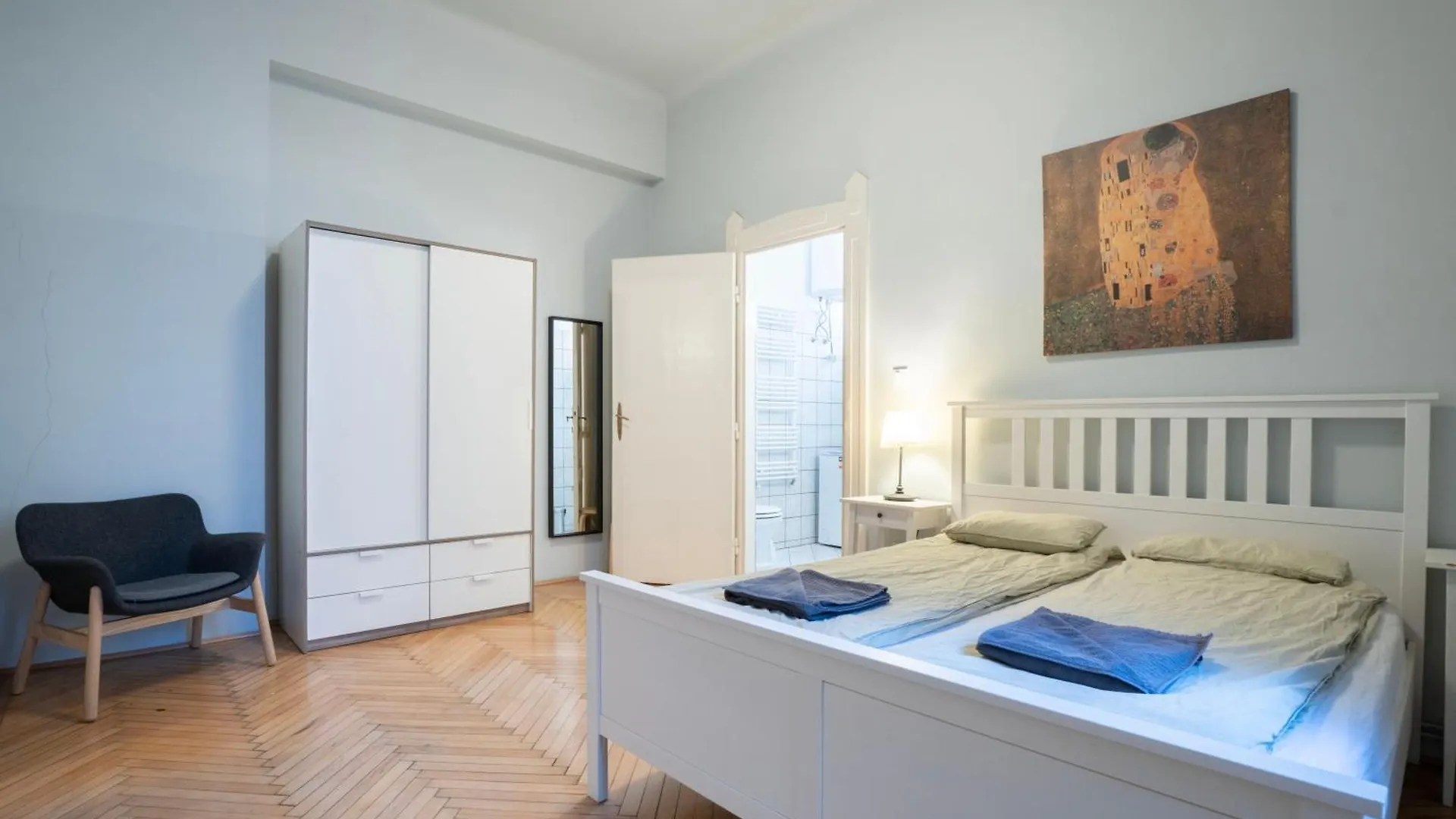 Super Comfort Apartment With 3 Rooms Next To Opera Budapest