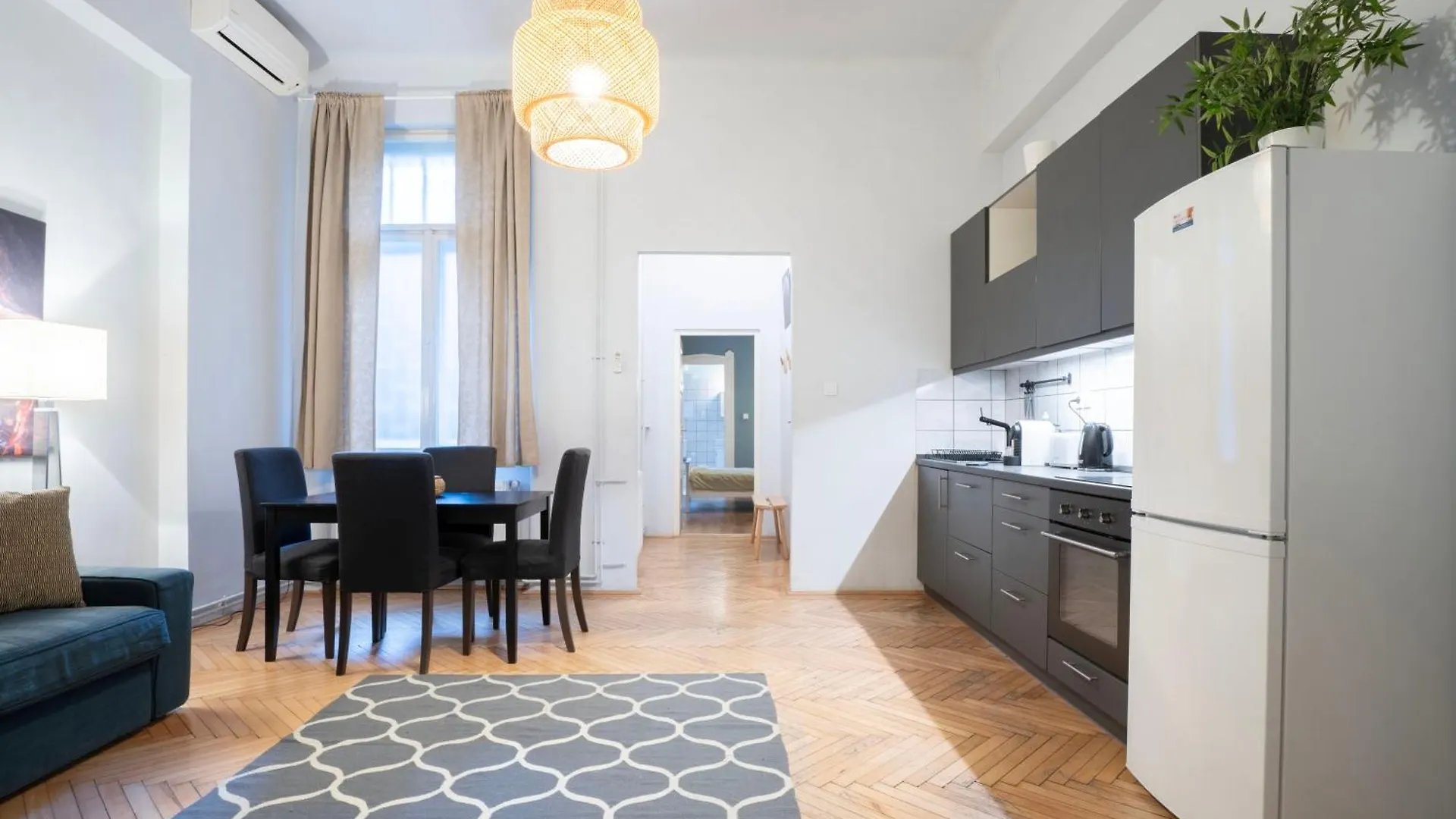 Super Comfort Apartment With 3 Rooms Next To Opera Budapest